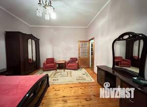 Дом 268м², 2-этажный, на длительный срок,