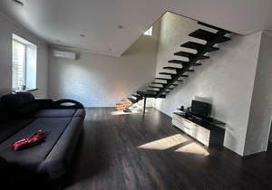 Дом 185м², 2-этажный, на длительный срок,