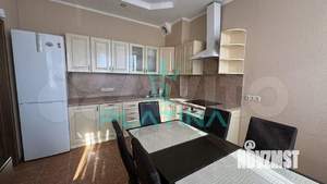 Таунхаус 180м², 3-этажный, на длительный срок,