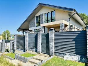 Дом 250м², 2-этажный, посуточно,