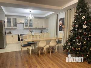 Дом 250м², 3-этажный, посуточно,