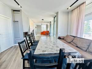 Дом 260м², 2-этажный, посуточно,