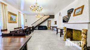 Дом 460м², 2-этажный, посуточно,