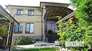 Дом 290м², 3-этажный, на длительный срок,
