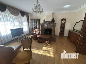 Таунхаус 250м², 3-этажный, на длительный срок,