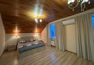 Дом 128м², 2-этажный, на длительный срок,