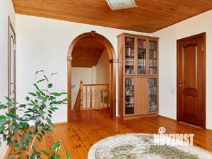 Коттедж 299м², 2-этажный, участок 6 сот.