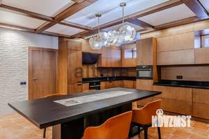 Дом 320м², 2-этажный, участок 7 сот.