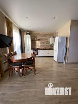 Коттедж 101м², 2-этажный, участок 5 сот.