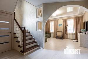 Дом 189м², 2-этажный, участок 5 сот.