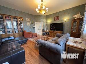 Коттедж 350м², 2-этажный, участок 30 сот.