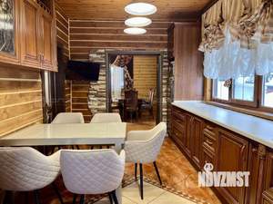 Дом 205м², 2-этажный, участок 10 сот.