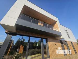 Дом 212м², 2-этажный, участок 10 сот.