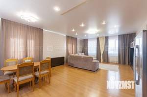 Дом 209м², 3-этажный, участок 5 сот.