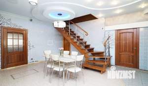 Дом 181м², 2-этажный, участок 7 сот.