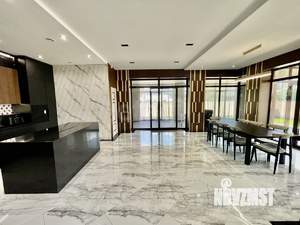 Дом 546м², 2-этажный, участок 11 сот.