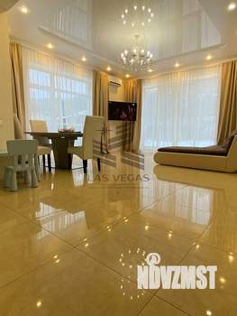 Таунхаус 329м², 2-этажный, участок 7 сот.