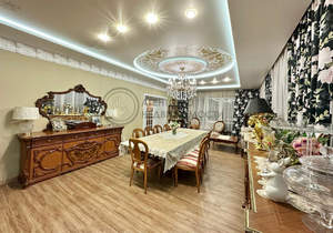 Дом 194м², 2-этажный, участок 6 сот.