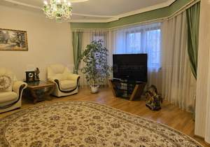 Дом 302м², 3-этажный, участок 0 сот.