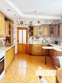 Дом 400м², 3-этажный, участок 16 сот.