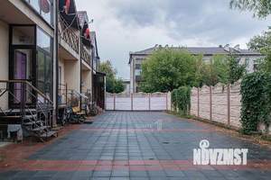 Таунхаус 114м², 3-этажный, участок 7 сот.