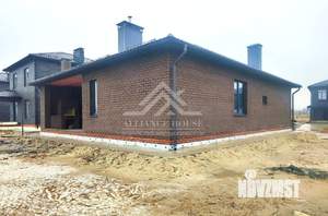 Дом 180м², 1-этажный, участок 7 сот.