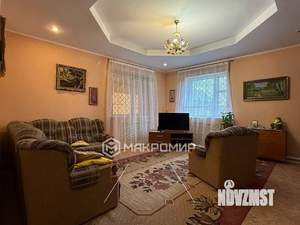 Дом 328м², 2-этажный, участок 12 сот.