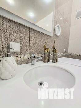 Дом 222м², 2-этажный, участок 10 сот.