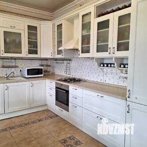 Коттедж 230м², 2-этажный, участок 7 сот.