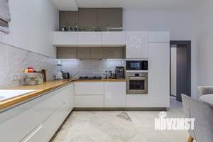 Дом 271м², 2-этажный, участок 8 сот.