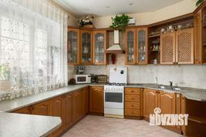 Дом 230м², 2-этажный, участок 5 сот.