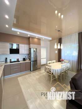 Дом 161м², 2-этажный, участок 5 сот.