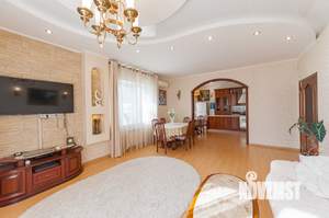 Коттедж 169м², 2-этажный, участок 7 сот.