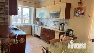 Дом 371м², 3-этажный, участок 13 сот.