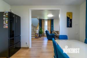 Дом 130м², 2-этажный, участок 6 сот.