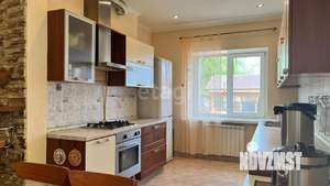 Дом 371м², 3-этажный, участок 13 сот.