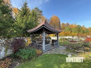 Дом 235м², 3-этажный, участок 8 сот.