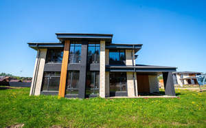 Дом 305м², 2-этажный, участок 10 сот.