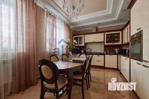 Коттедж 280м², 2-этажный, участок 9 сот.