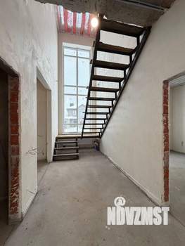 Коттедж 212м², 2-этажный, участок 8 сот.