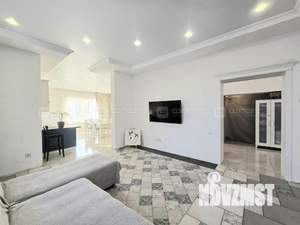 Дом 222м², 2-этажный, участок 10 сот.