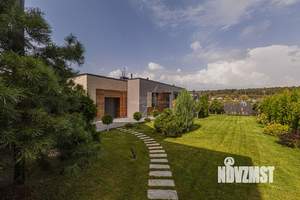 Дом 271м², 2-этажный, участок 8 сот.