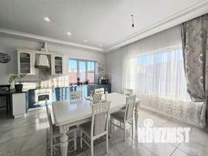 Дом 222м², 2-этажный, участок 10 сот.