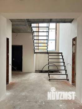 Коттедж 140м², 2-этажный, участок 6 сот.