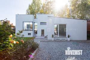 Дом 278м², 3-этажный, участок 15 сот.