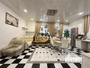 Дом 289м², 3-этажный, участок 5 сот.