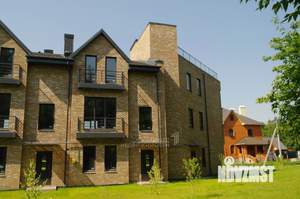 Таунхаус 206м², 3-этажный, участок 3 сот.