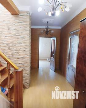 Коттедж 200м², 2-этажный, участок 6 сот.