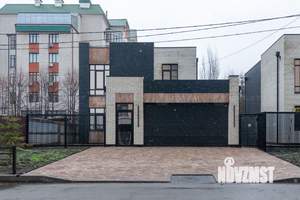 Дом 192м², 2-этажный, участок 4 сот.