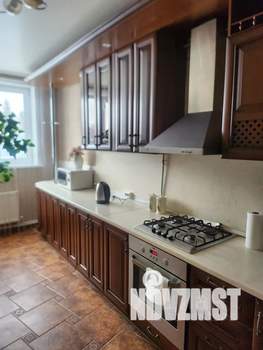 Дом 270м&sup2;, 2-этажный, посуточно, 